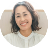 笑顔の女性