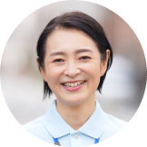 笑顔の女性